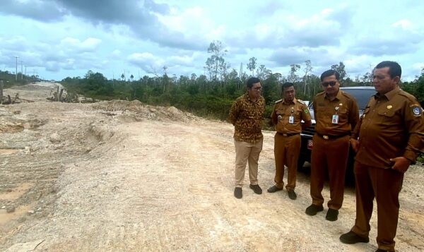 Pembangunan Jalan Kelarik