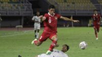 Hokky Caraka cetak gol ke gawang Fiji