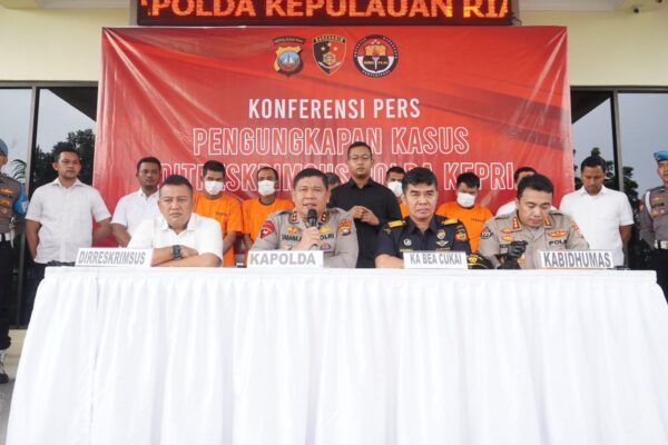 Ditreskrimsus Polda Kepri Ungkap Penyelewengan BBM di Batam, Tiga Pelaku Diringkus