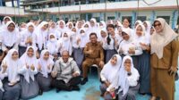 Gubernur Ansar bersama pelajar SMA Negeri 3 Batam