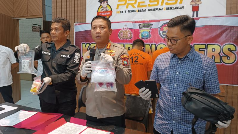 Polisi Tangkap 2 Pengedar Narkoba di Tanjungpinang, Barang Bukti 712 Gram Sabu dan 174 Ekstasi