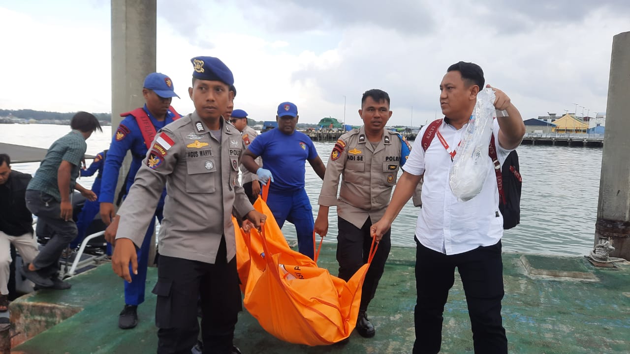 Mayat Laki-laki Tanpa Identitas Ditemukan Mengapung di Pulau Sore Tanjungpinang