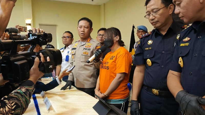 Wanita Kurir Ekstasi dari Malaysia Diimingi Bayaran Rp 100 Juta