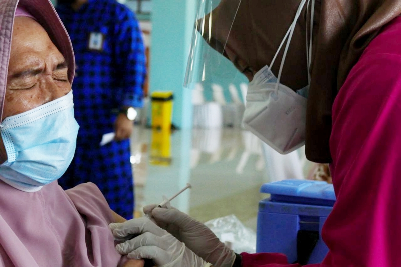 Jelang Libur Nataru, Masyarakat Diimbau Lengkapi Dosis Vaksin COVID-19