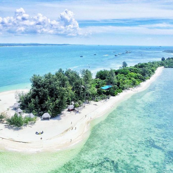 Pulau Beralas Pasir, Destinasi Wisata di Bintan yang Cocok untuk Keluarga