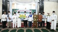 Gubernur Ansar Serahkan Hibah Rp920 Juta untuk Masjid Besar Al-Uswah Tanjungpinang