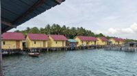 Proyek Revitalisasi Rumah Suku Laut di Lingga Molor