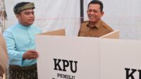 Peninjauan TPS Pemilu 2024 oleh Gubernur Kepri Gubernur Kepri, Ansar Ahmad meninjau TPS Pemilu 2024