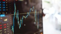 IHSG Diprediksi Mengalami Pullback, Simak Rekomendasi Saham Hari Ini