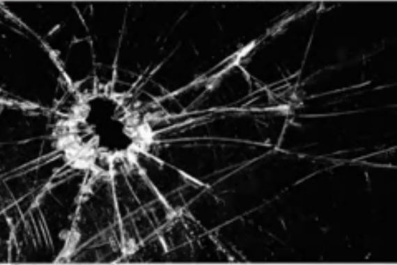 Ilustrasi pecah kaca mobil