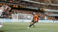 sandy-walsh Sandy Walsh Tampil Gemilang, Bantu KV Mechelen Raih Kemenangan 3-1