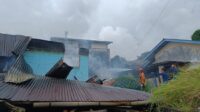 Rumah Kosong di Tanjungpinang Ludes Terbakar Diduga Korsleting Listrik Rumah Kosong di Tanjungpinang Ludes Terbakar Diduga Korsleting Listrik