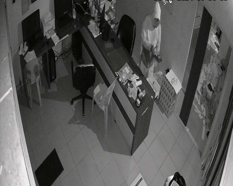 Maling Gasak Uang Rp600 Ribu dari Laci Toko Percetakan di Tanjungpinang