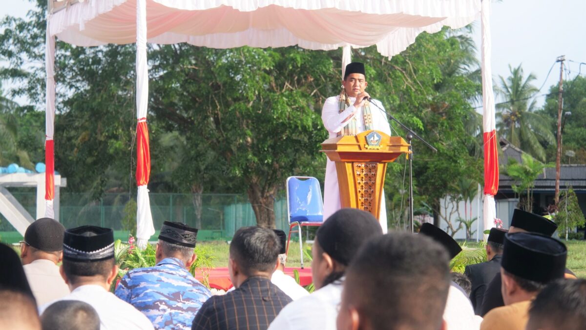 Bupati Roby Uraikan Makna Pengorbanan dan Ketaatan dalam Khutbah Idul Adha di Bintan