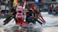 Lomba Perahu Naga Meriahkan Sembahyang Keselamatan Laut di Tanjungpinang Lomba Perahu Naga Meriahkan Sembahyang Keselamatan Laut di Tanjungpinang