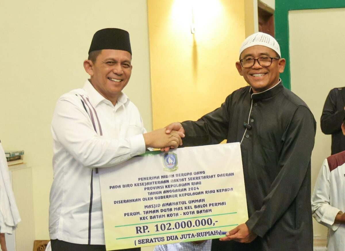 Gubernur Ansar Ahmad Ajak Masyarakat Perkuat Ibadah di Malam-Malam Terakhir Ramadhan