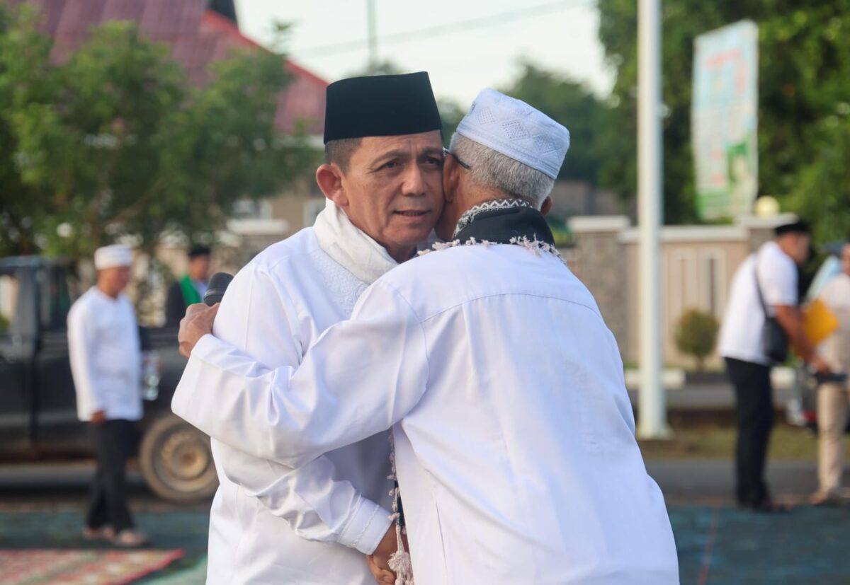 Gubernur Kepulauan Riau Menjadi Khatib Shalat Idul Fitri