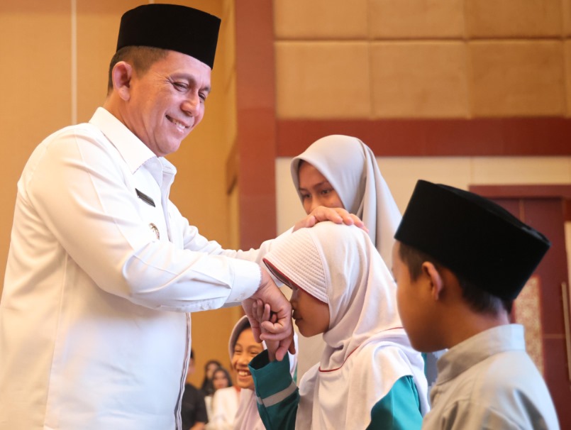 Gubernur Ansar Silaturahmi dan Berbagi Kebahagiaan di Bulan Ramadhan