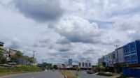 Prakiraan Cuaca Kepri 5 Juli: Berawan Hingga Hujan Dini Hari
