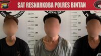 Polisi Bekuk Tiga Pengedar Sabu di Bintan Polisi Bekuk Tiga Pengedar Sabu di Bintan