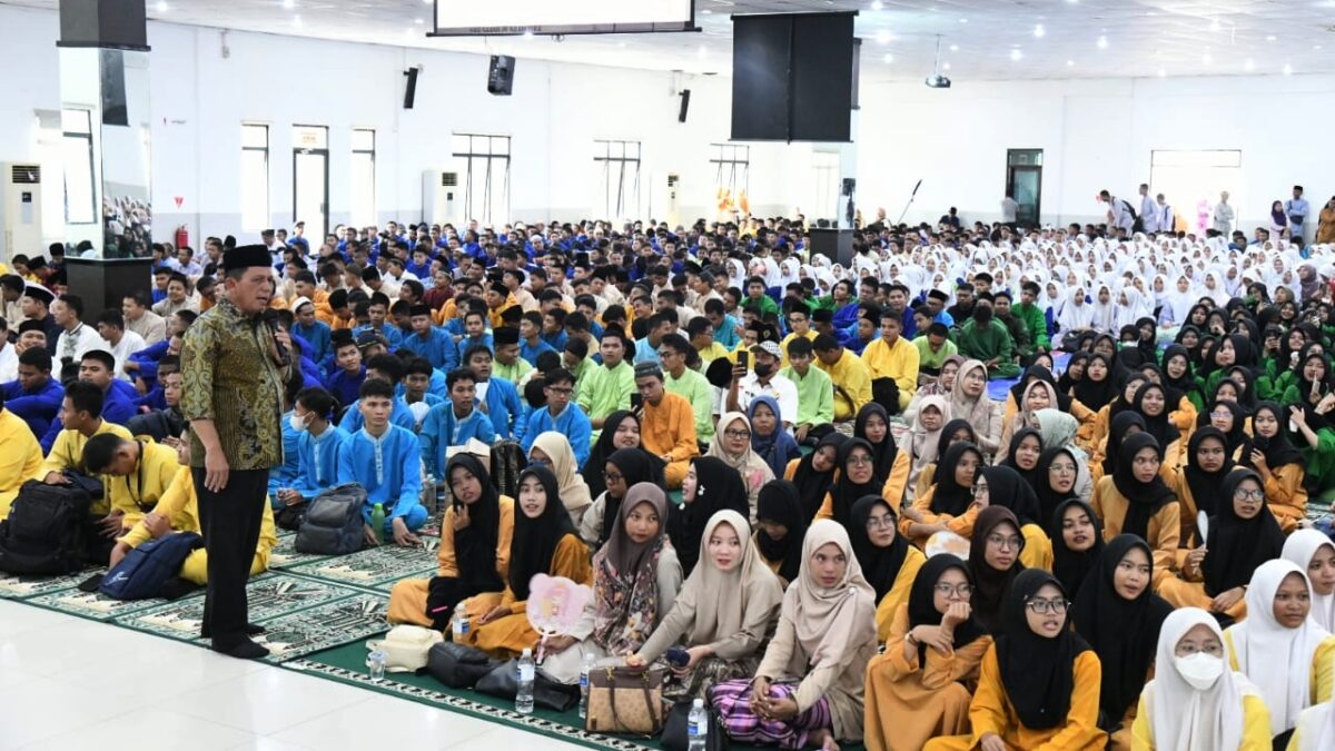 Ribuan Jamaah dan Pelajar Ikuti Peringatan Maulid Nabi di UNRIKA Batam