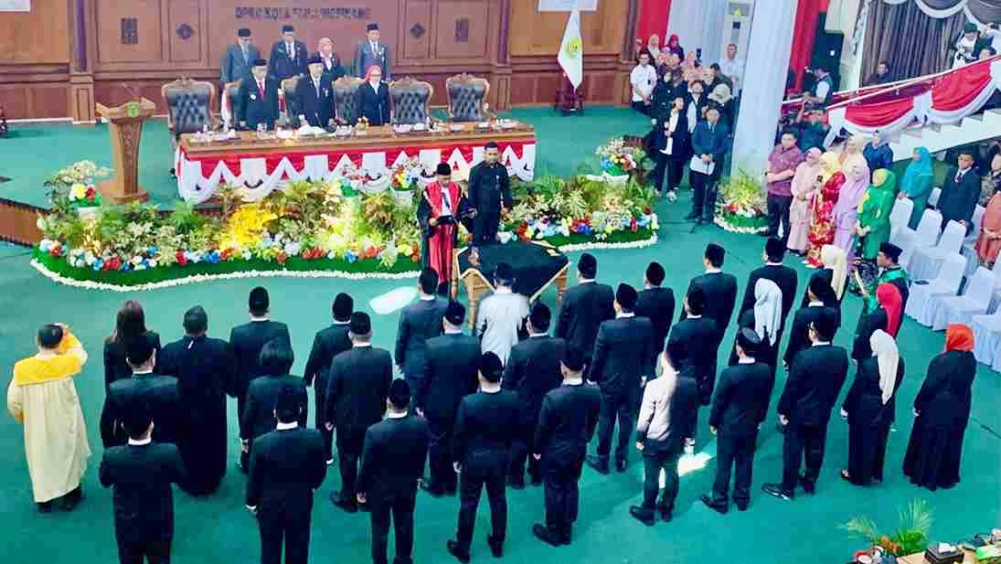30 Anggota DPRD Kota Tanjungpinang Periode 2024-2029 Resmi Dilantik