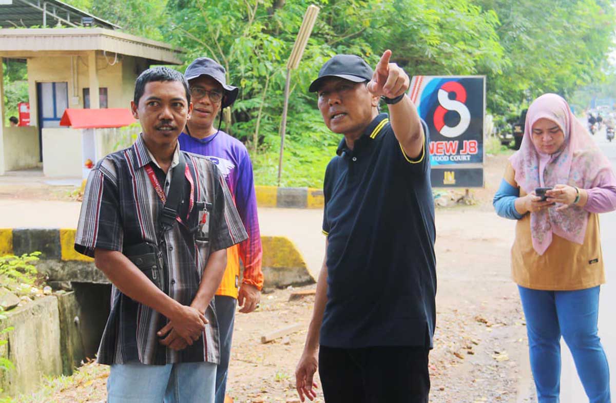 Andi Agung Pimpin Gotong Royong Bersihkan Area Terdampak Banjir
