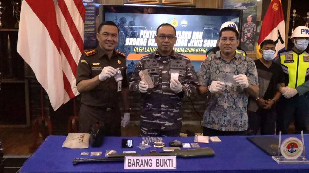 Lantamal IV Batam Tangkap Pengedar Narkoba di Perairan Pulau Keban