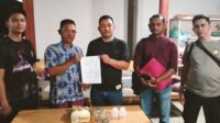 Warga Malang Rapat Temukan Sabu 1 Kilogram di Pinggir Pantai Warga Malang Rapat Temukan Sabu 1 Kilogram di Pinggir Pantai