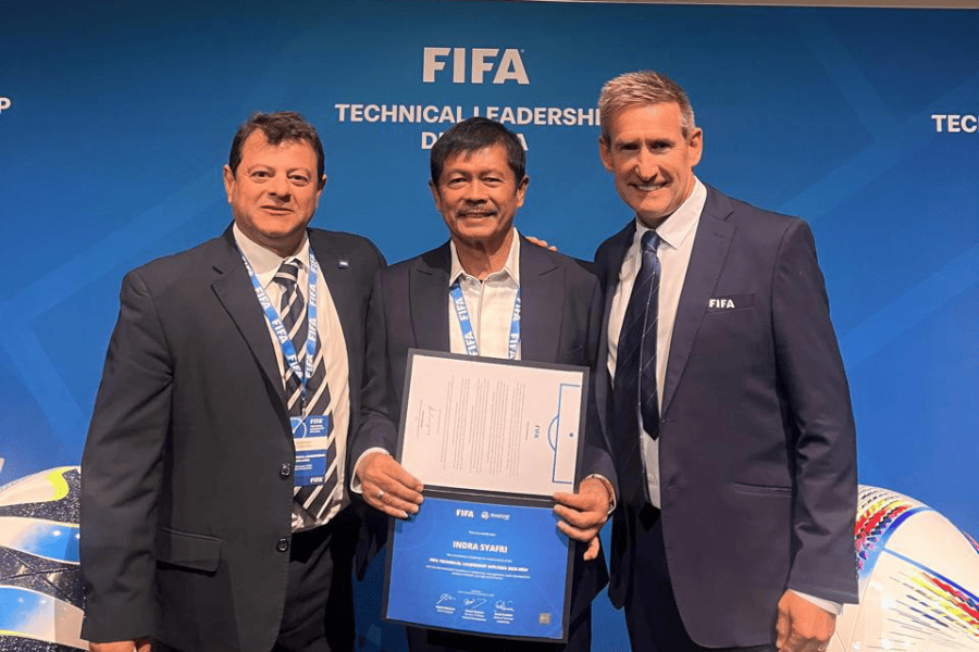 Indra Sjafri Lulus Program FIFA Technical Leadership Diploma di Zurich