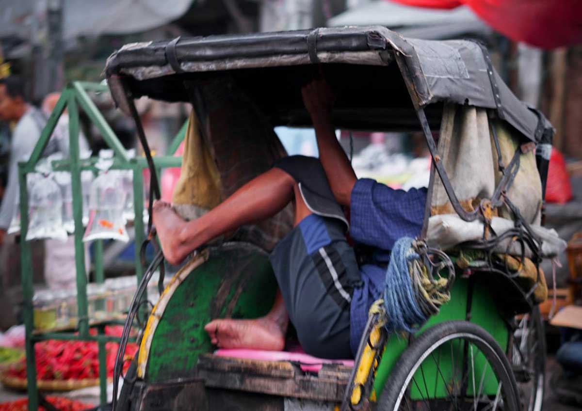 Kelas Menengah Indonesia Terus Menyusut, Pemerintah Diminta Segera Bertindak