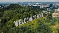 Objek Wisata Welcome to Batam di Ujung Tanduk