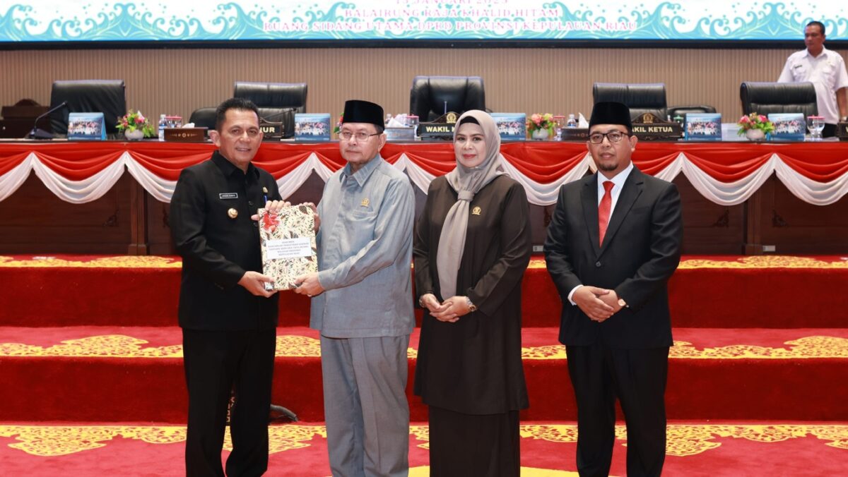 DPRD Kepri Gelar Paripurna Penyampaian Ranperda RTRW