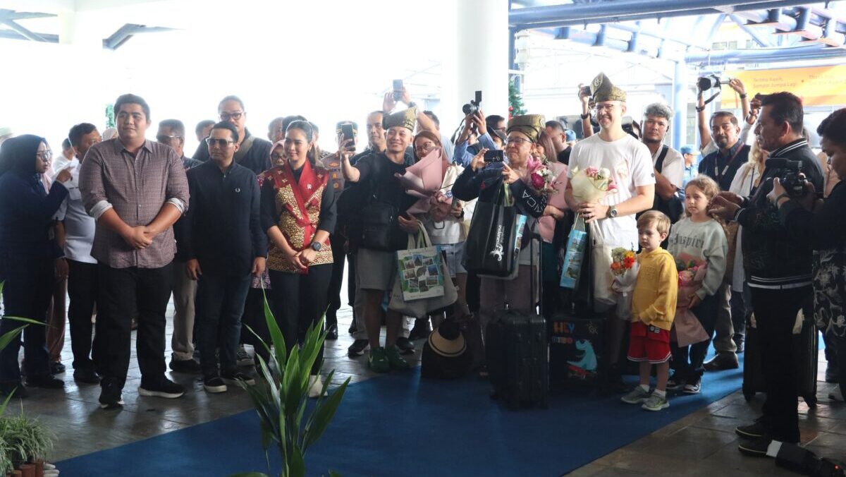 Wamenpar Sambut Wisman Perdana 2025 di Lagoi Bintan
