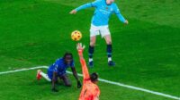 Kiper Chelsea Blunder, Manchester City Raih Kemenangan di Kandang