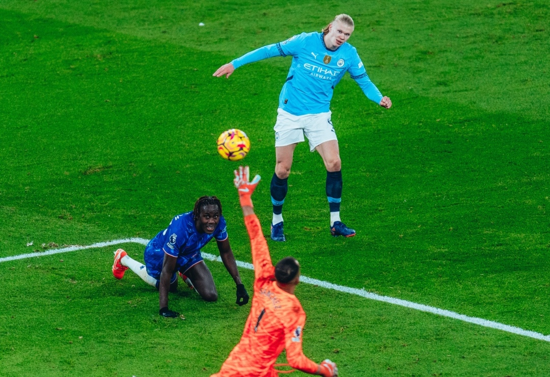 Kiper Chelsea Blunder, Manchester City Raih Kemenangan di Kandang