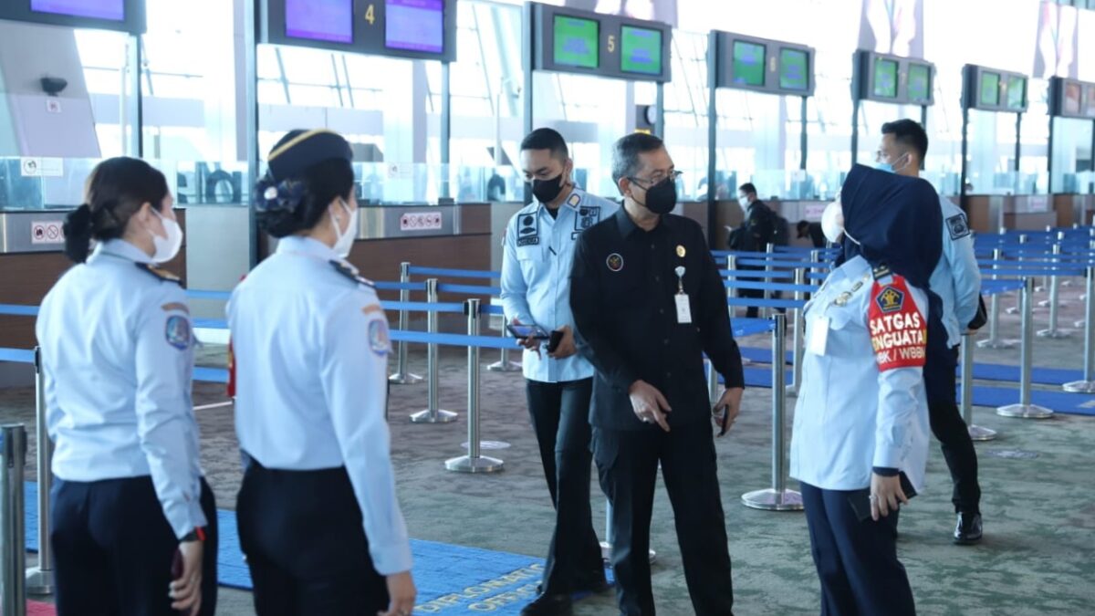 Kemen Imipas Copot 30 Pejabat Imigrasi Soetta akibat Kasus Pungli WN Cina