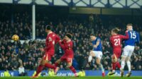 Derby Merseyside Berakhir Imbang, Diwarnai 4 Gol dan 3 Kartu Merah Derby Merseyside Berakhir Imbang, Diwarnai 4 Gol dan 3 Kartu Merah