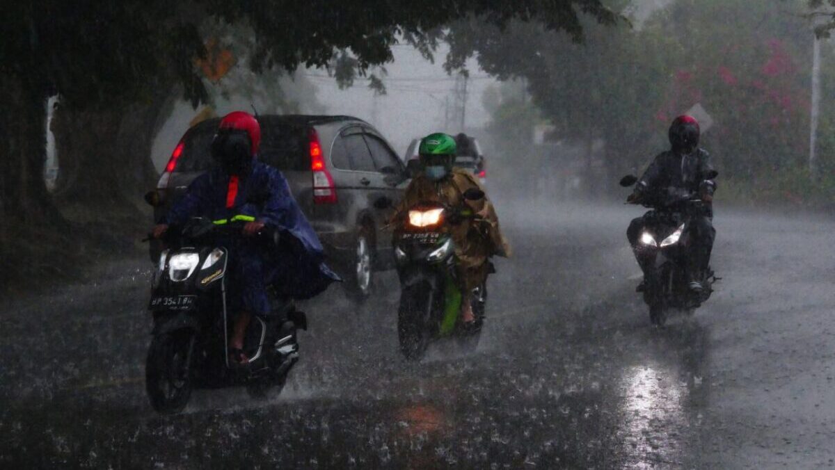 Cuaca Kepri 21 Maret 2025, Seluruh Wilayah Berpotensi Hujan Lebat