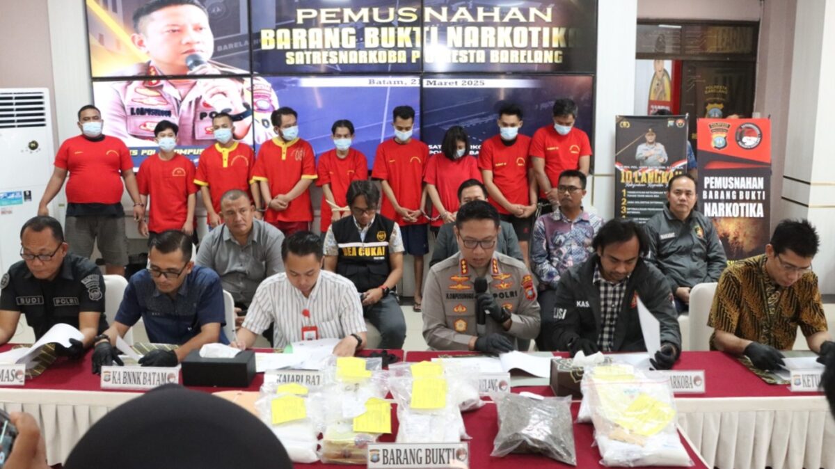 Polresta Barelang Musnahkan 11,1 Kilogram Sabu dan 746,5 Gram Ganja