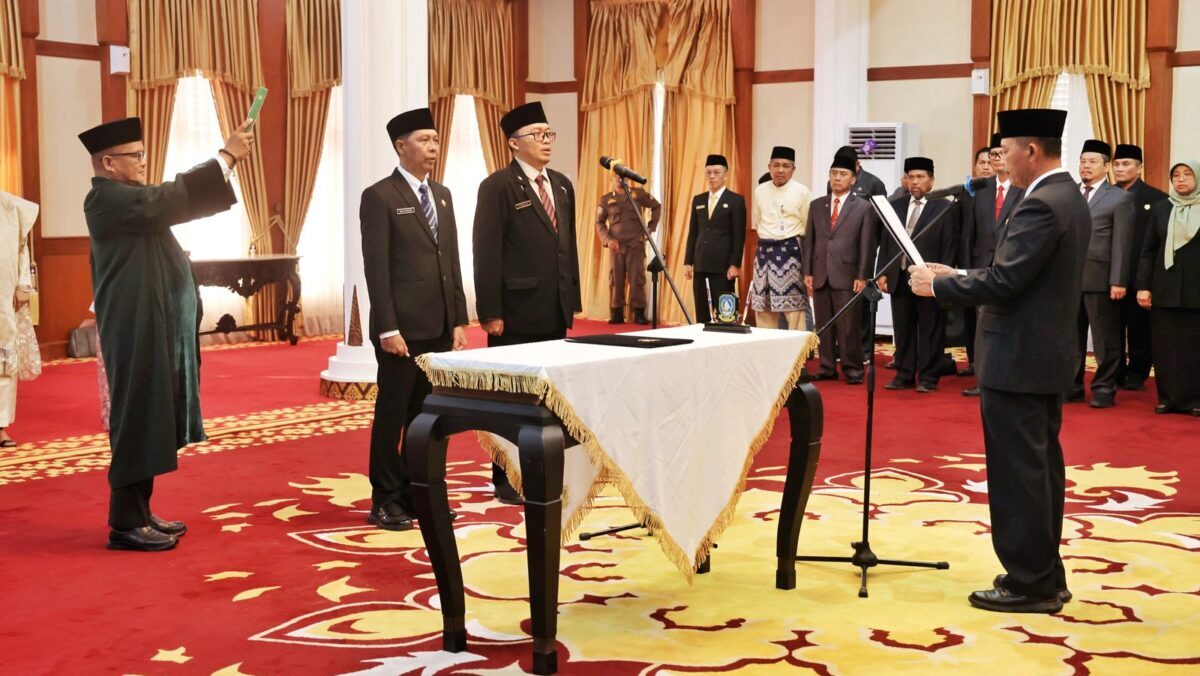 Pemprov Kepri Lantik Kepala Dinas PUPP dan Direktur RSUP RAT