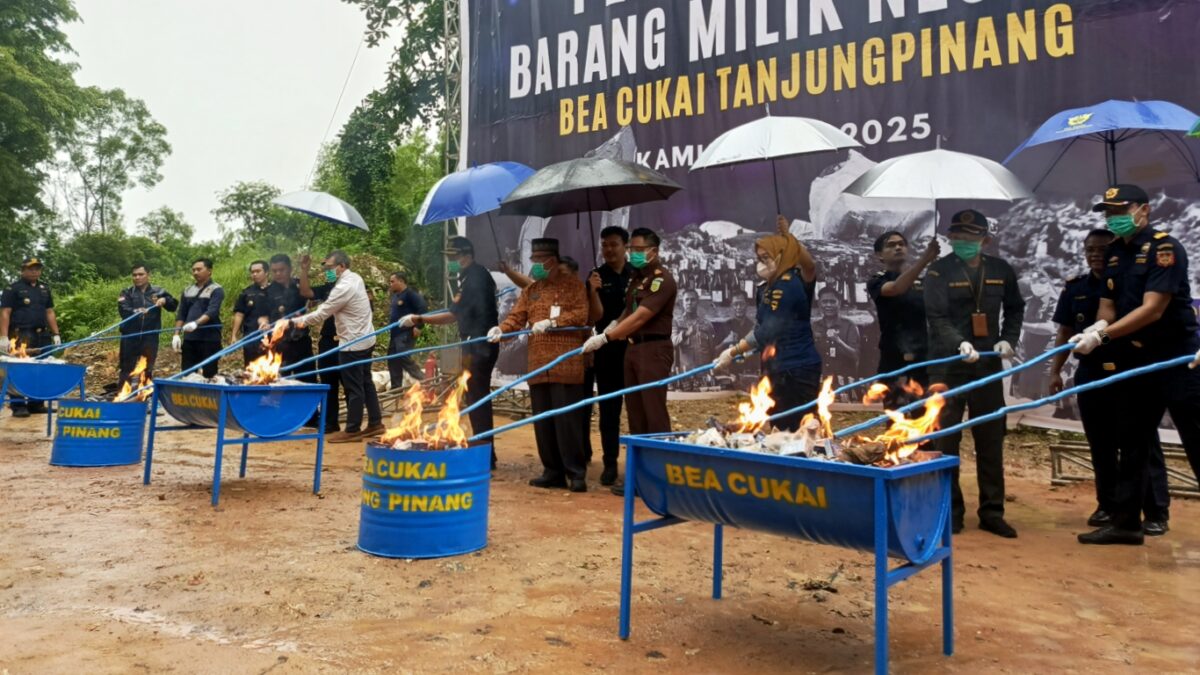 Bea Cukai Tanjungpinang Musnahkan Barang Ilegal Senilai Rp5,3 Miliar