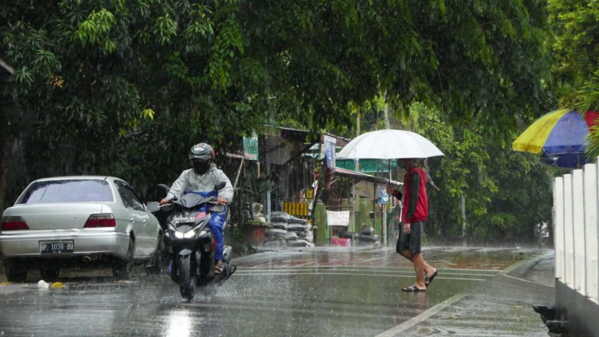Cuaca Kepri Jumat, Berawan dan Berpotensi Hujan
