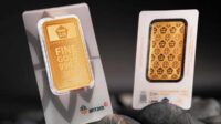 harga-emas Harga Emas Batangan Antam Melonjak Rp25.000 per Gram, Ini Rincian Terbarunya