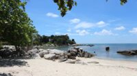 pantai-trikora-bintan Liburan Ke Bintan? Jangan Lewatkan Keindahan Pantai Trikora yang Instagramable
