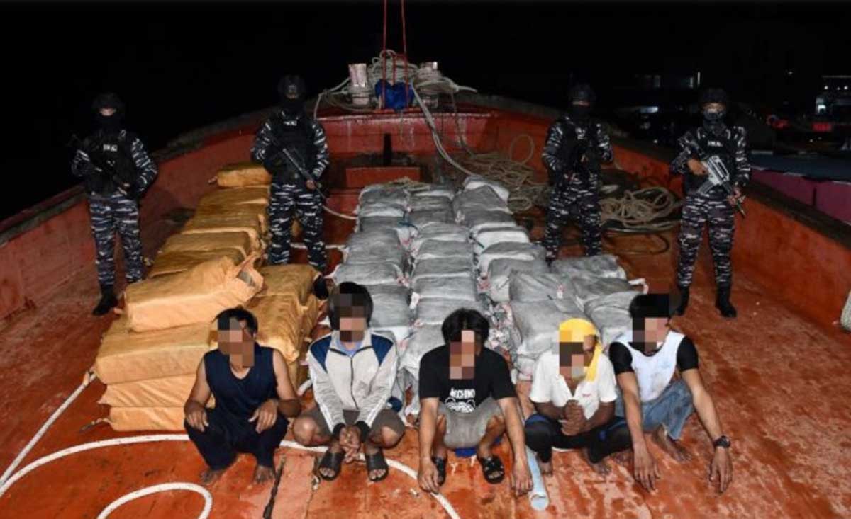 TNI AL Gagalkan Penyelundupan 1,9 Ton Narkoba dari Kapal Asing di Perairan Karimun