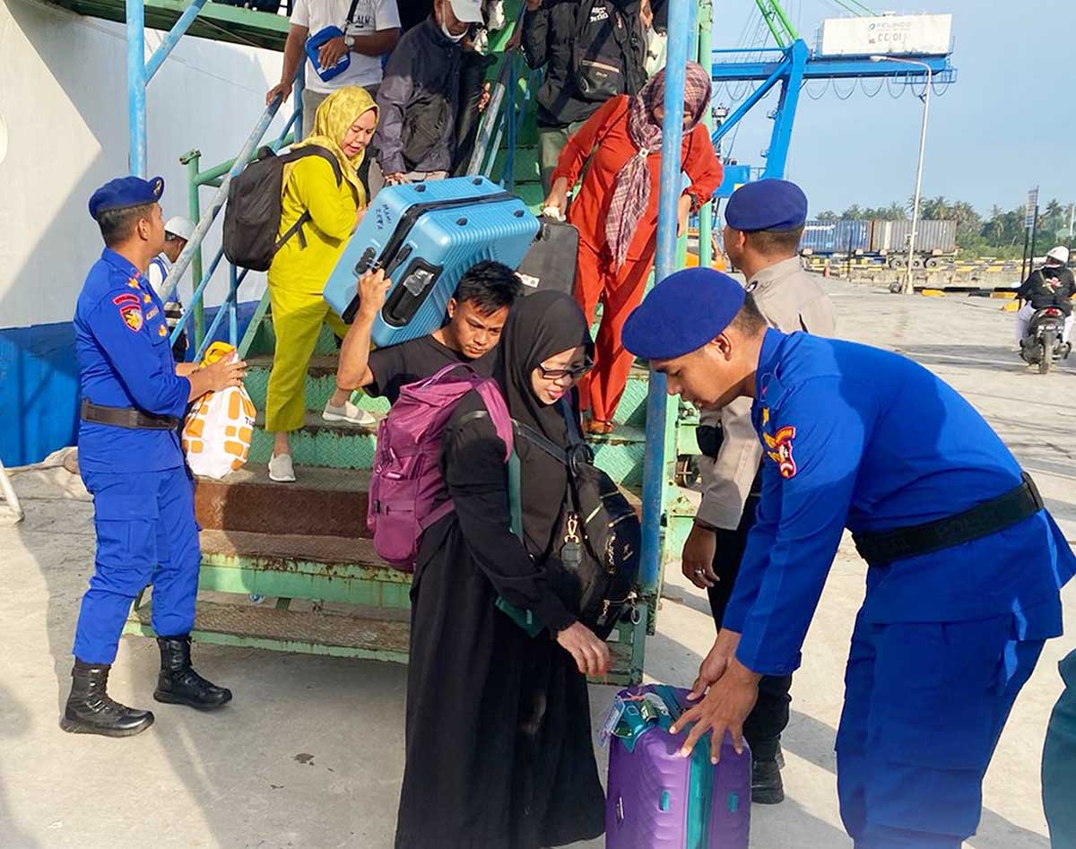 Jadwal Lengkap Kapal Pelni KM Lambelu 25 Juni – 9 Juli 2025