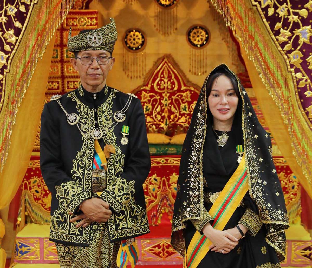 Wali Kota dan Wakil Wali Kota Batam Dianugerahi Gelar Kehormatan Adat Melayu oleh LAM Kepri