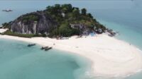 pesona-pekajang Pesona Pekajang, Pantai Pasir Putih dan Gugusan Pulau Eksotis di Ujung Selatan Kepri
