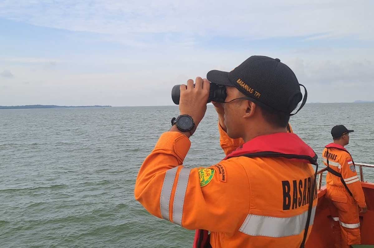 Update Operasi SAR Hari ke-2 Kapal Tenggelam di Selat Nenek: 11 Selamat, 2 Dalam Pencarian